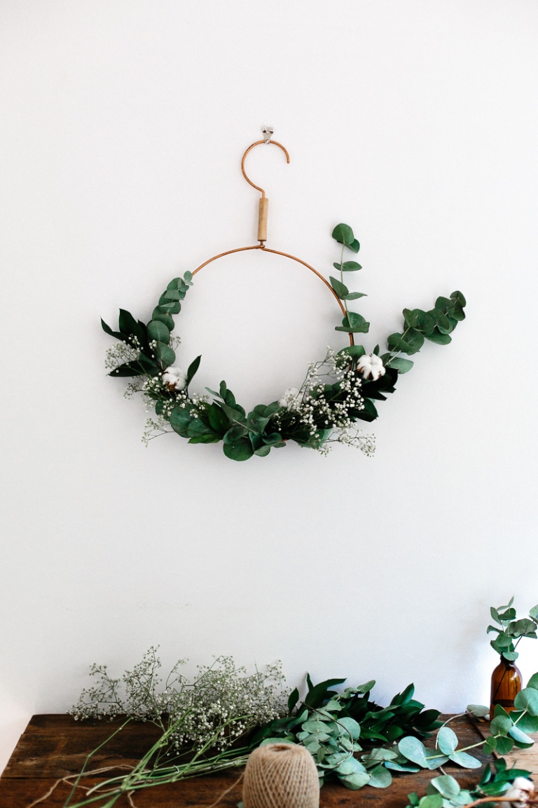 A+modern+Christmas+wreath